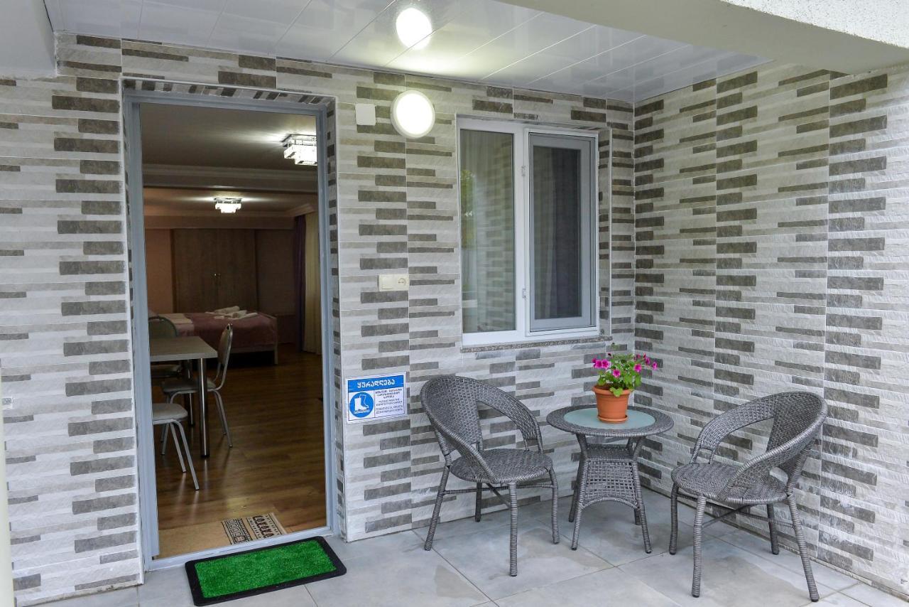 Cozy House Hotel Кутаиси Екстериор снимка