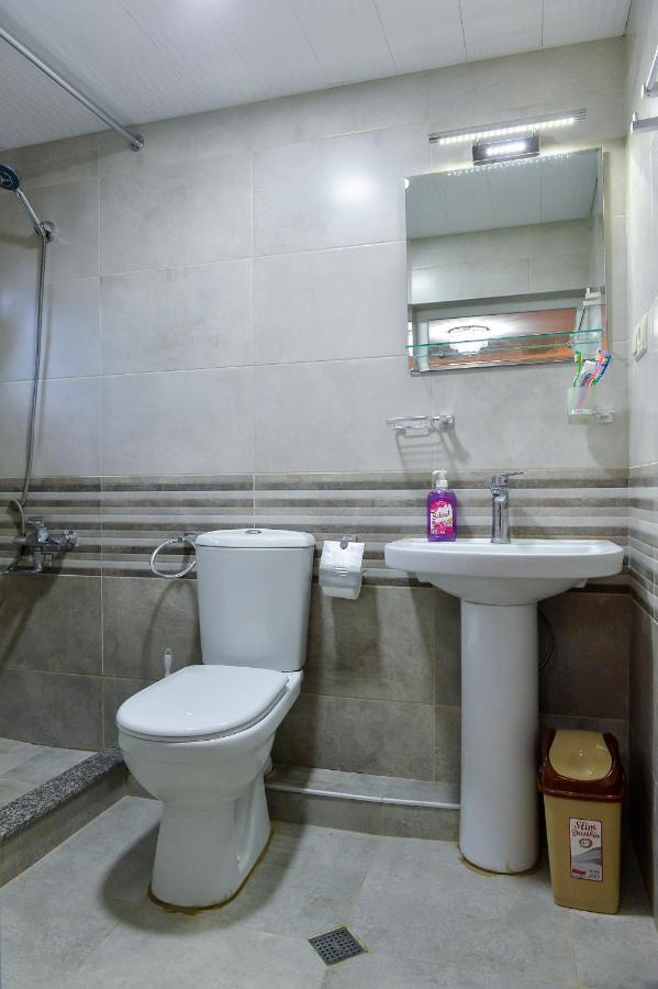 Cozy House Hotel Кутаиси Екстериор снимка