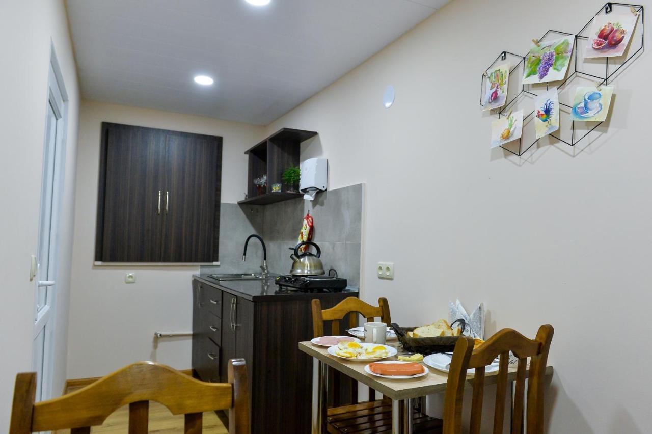 Cozy House Hotel Кутаиси Екстериор снимка