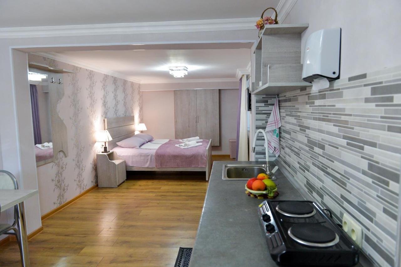 Cozy House Hotel Кутаиси Екстериор снимка